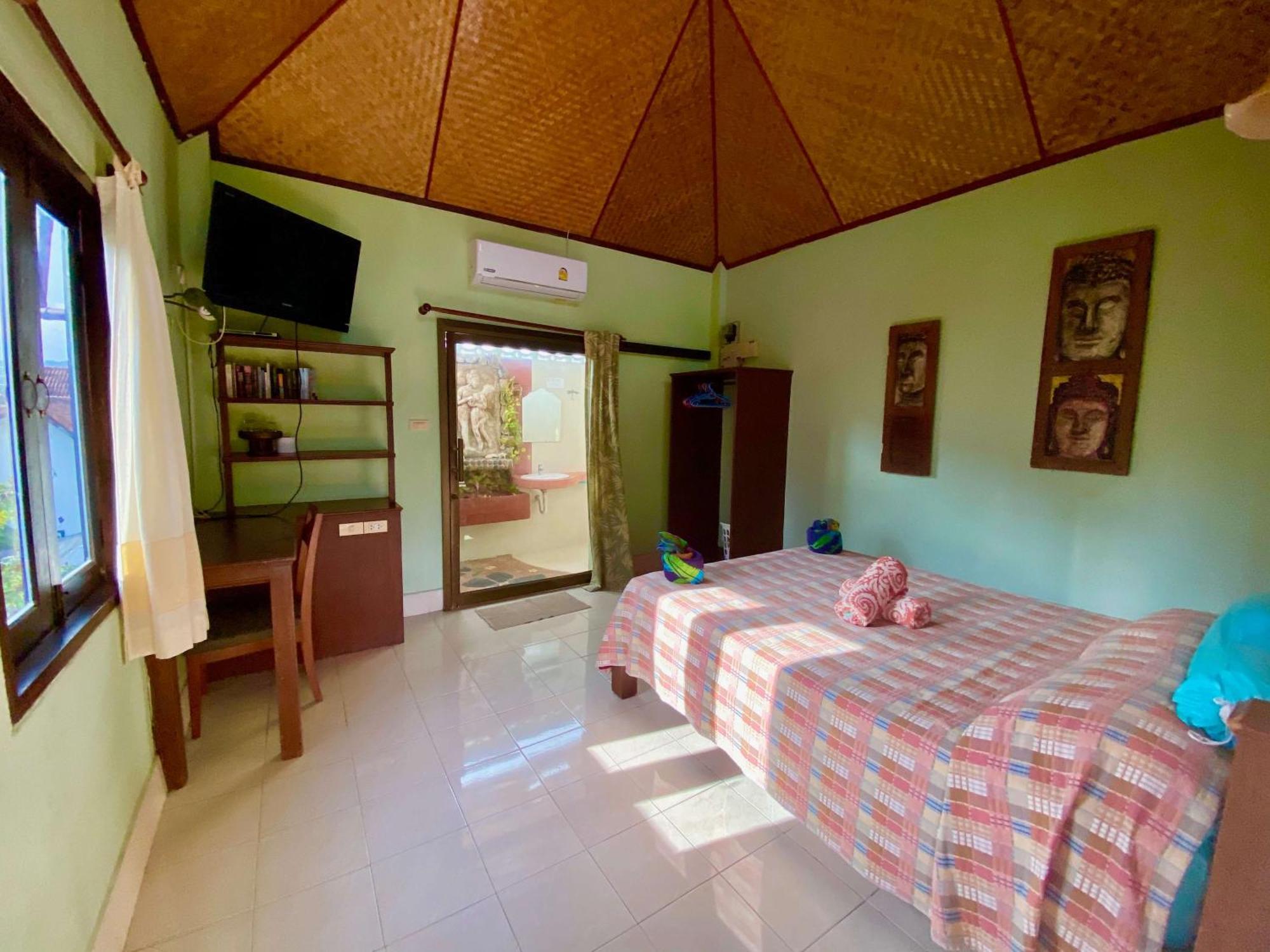 Shanti Lodge Phuket Чалонг Экстерьер фото