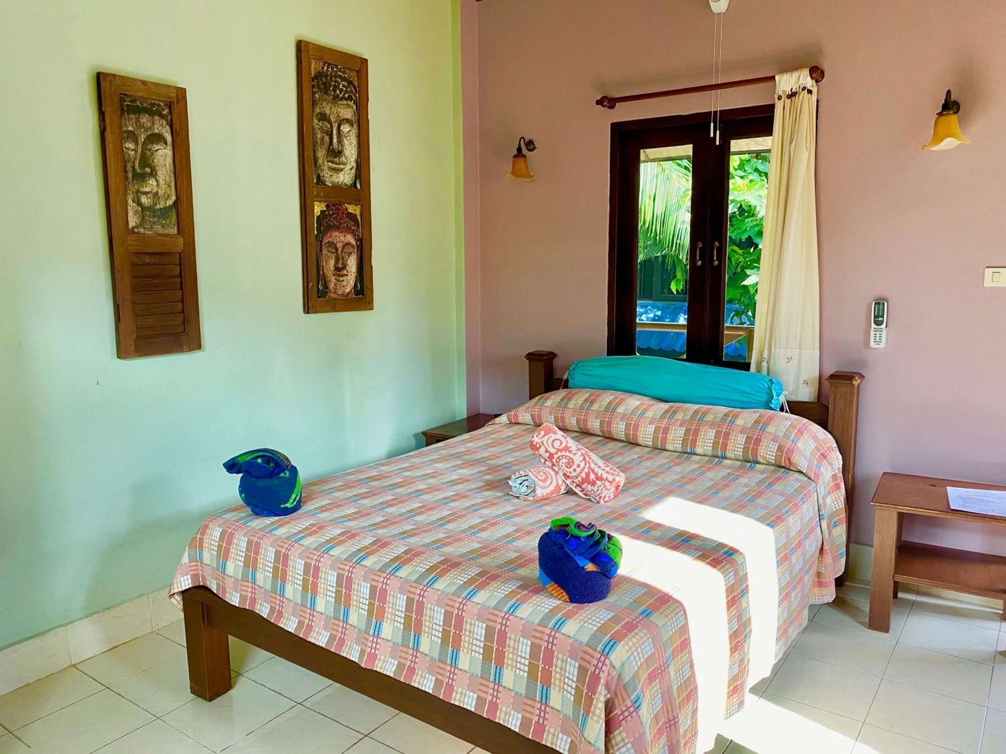 Shanti Lodge Phuket Чалонг Экстерьер фото